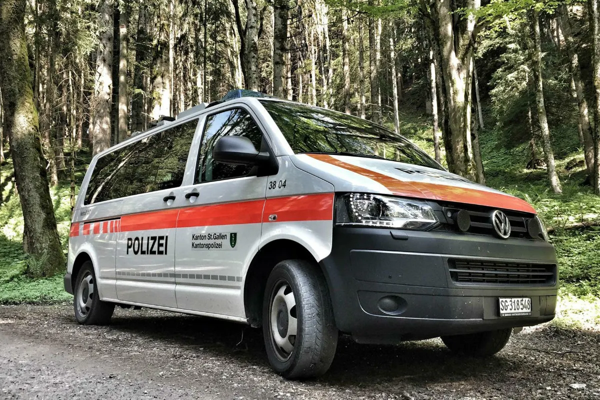 Staad SG - Auffahrkollision vor Überholmanöver – Zeugenaufruf