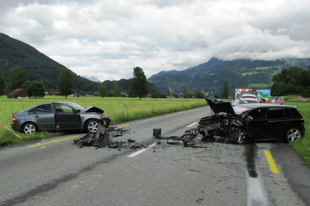 Heftiger Frontalcrash in Bilten