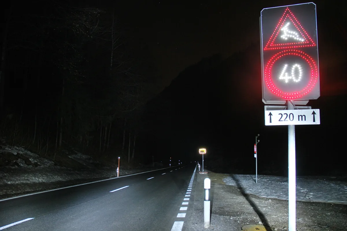 Unfallfahrer flüchtet in Fahrwangen - drei Verletzte