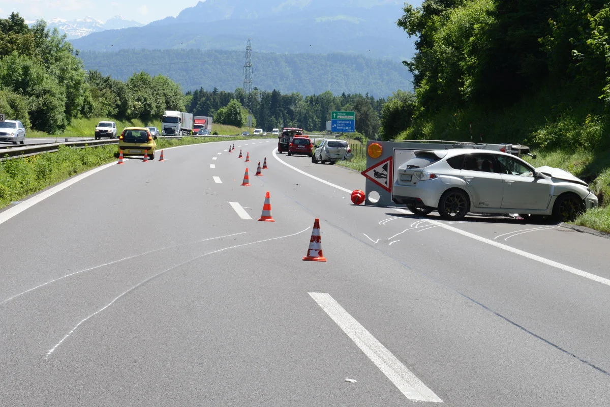 Verkehrsunfall auf der A2 Rothenburg - eine verletzte Person
