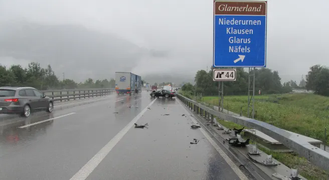Niederurnen: Verkehrsunfall auf der A3