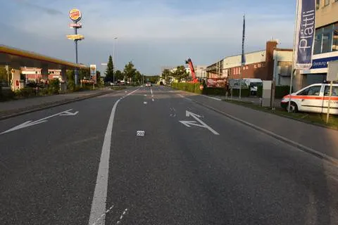 Rümlang ZH - Flüchtiger Mercedes-Lenker verhaftet - Zeugenaufruf
