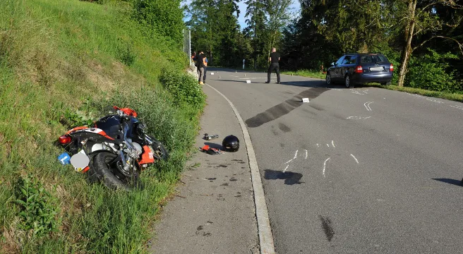 Zusammenstoss in Bäretswil fordert Verletzten
