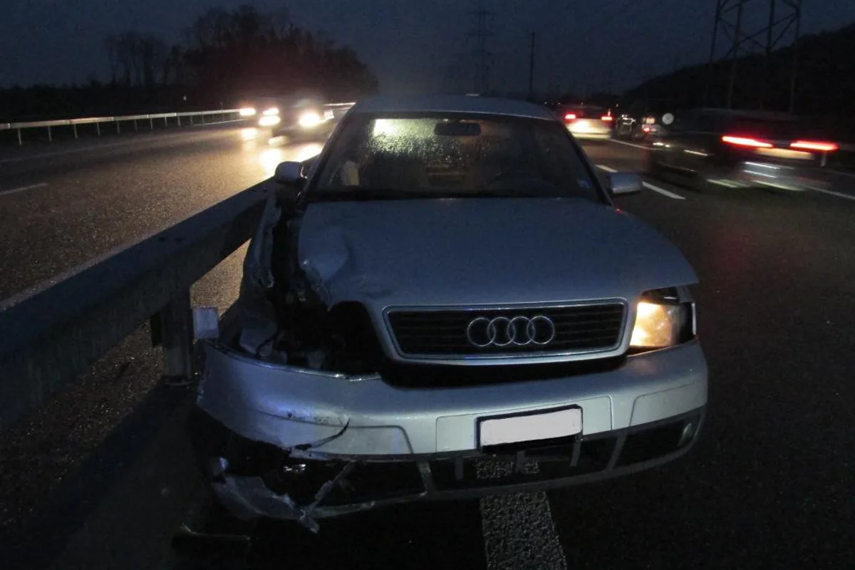 Bilten GL - Verkehrsunfall auf der Autobahn A3
