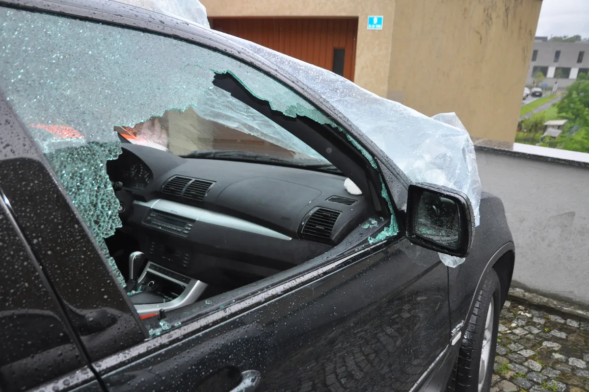 Vor Fahrzeugeinbrechern schützen