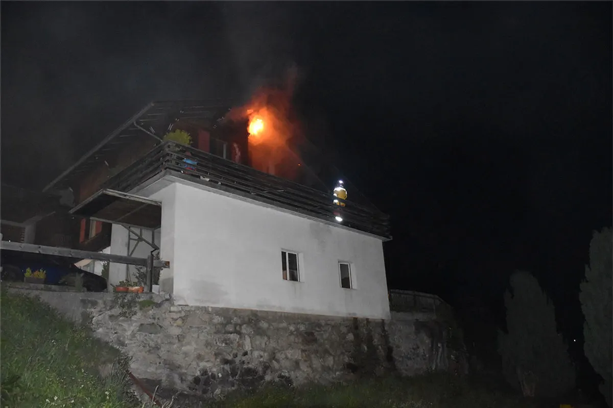Ruschein GR - Erheblicher Sachschaden bei Hausbrand