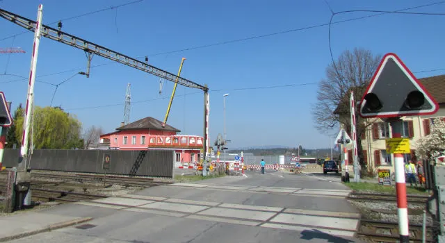 Fahrleitung der SBB in Boswil heruntergerissen