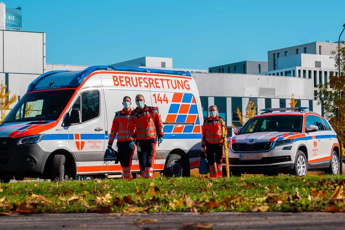 Gföhl - Heftiger Frontalcrash zwischen LKW und PKW