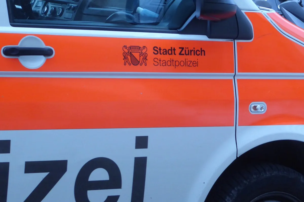 Zürich – Velofahrer bei Unfall schwer verletzt