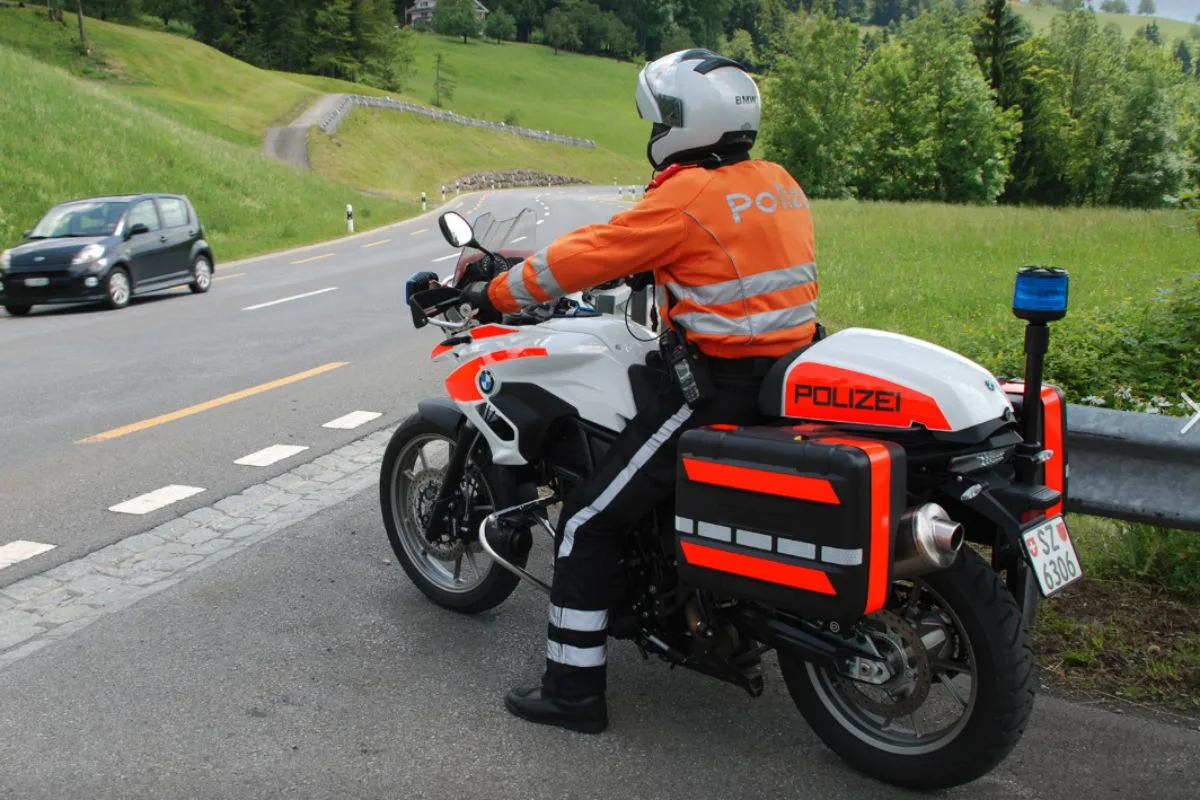 Kanton Schwyz - Drei Verkehrsunfälle mit Motorrädern