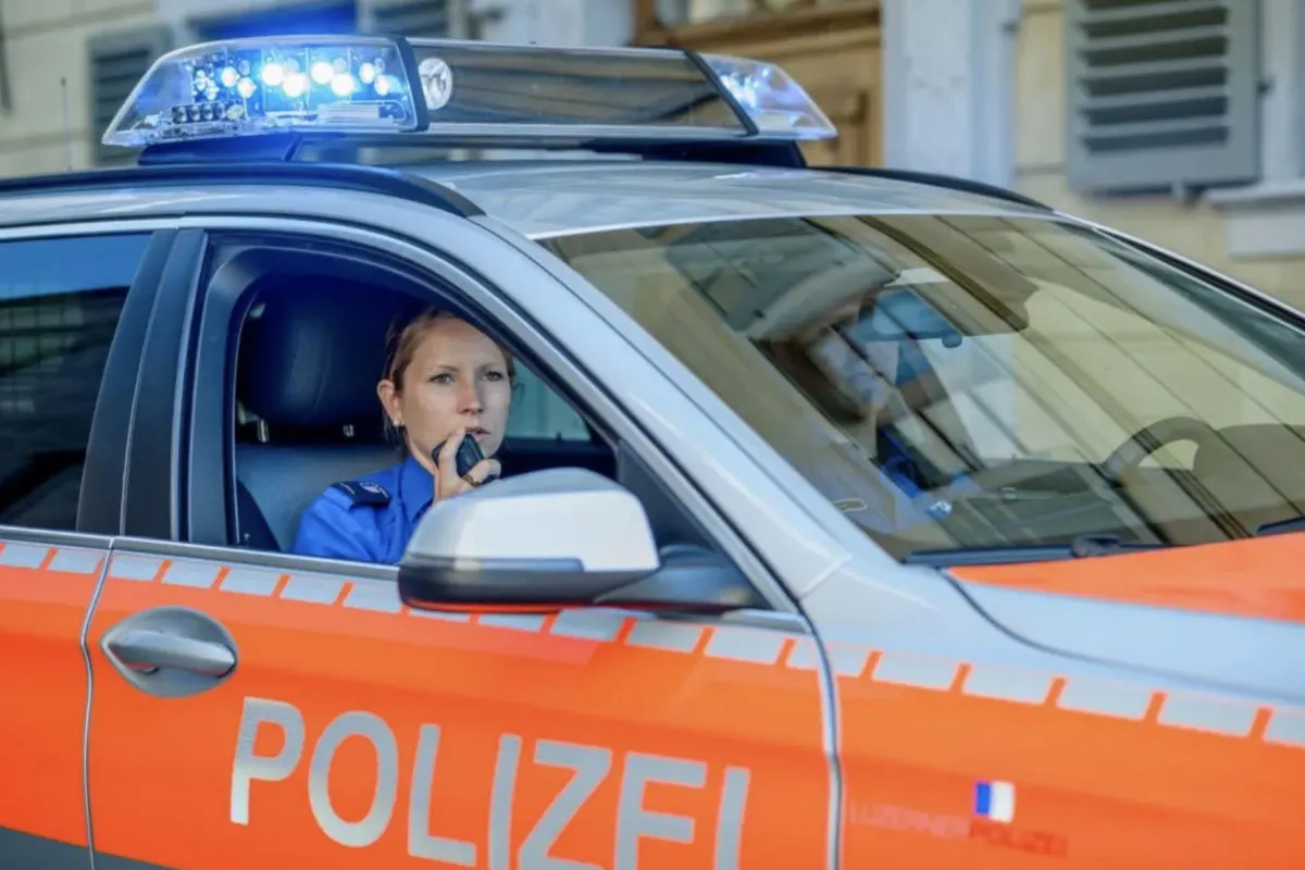 Emmenbrücke LU - Mit Leitplanke kollidiert und weitergefahren - Zeugenaufruf