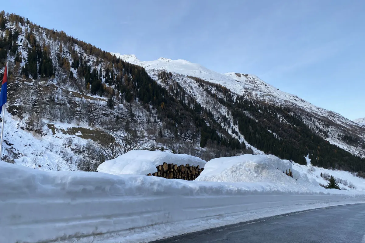 Lawine im Lungau - Mann von Schneebrett rund 100 Meter mitgerissen!