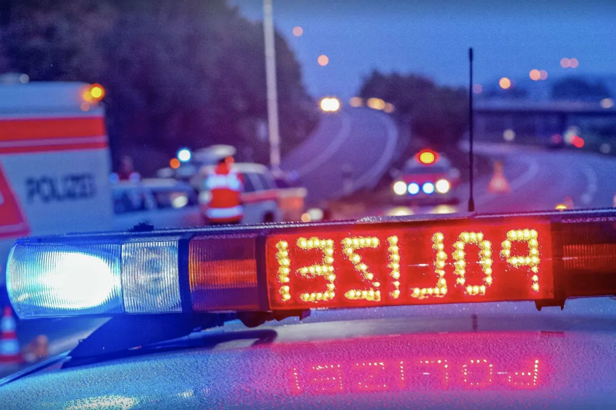 Fahrweid ZH -  Kollision zwischen Auto und Fussgänger