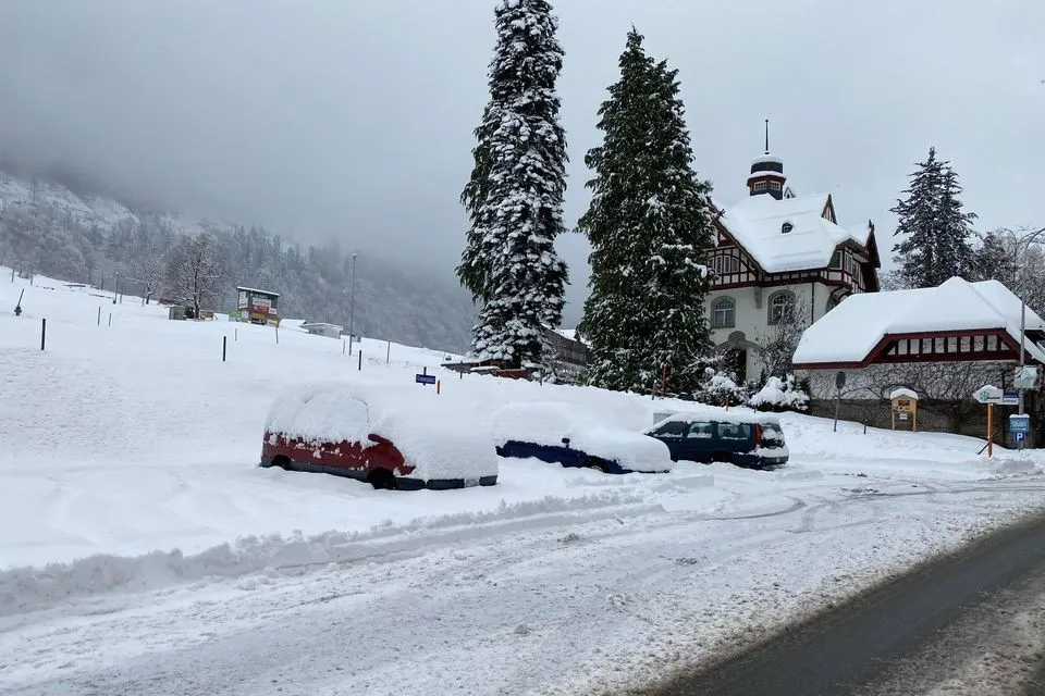 Warnung - Winterliche Strassenverhältnisse am Montag und Dienstag
