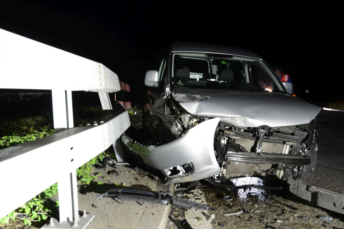 Pratteln BL - Polizist baut nachts Alkohol-Unfall