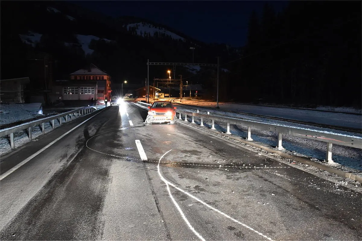 Fideris GR - Sachschaden nach Schleuderunfall