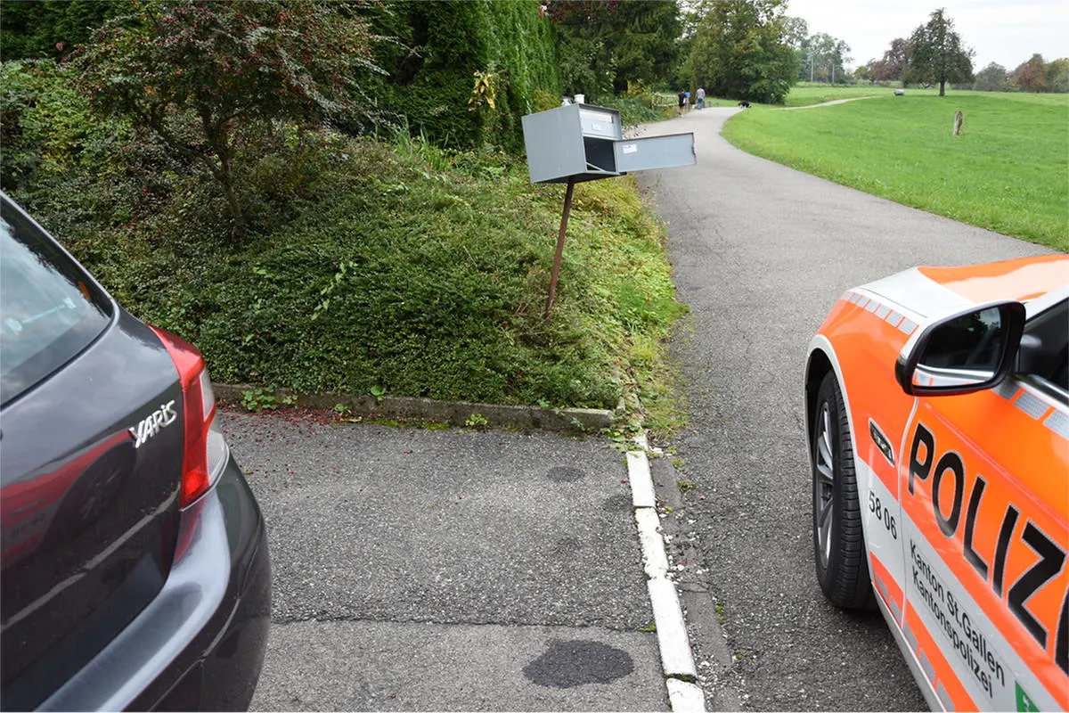 Algetshausen SG - Mit Roller Briefkasten beschädigt – Zeugen gesucht