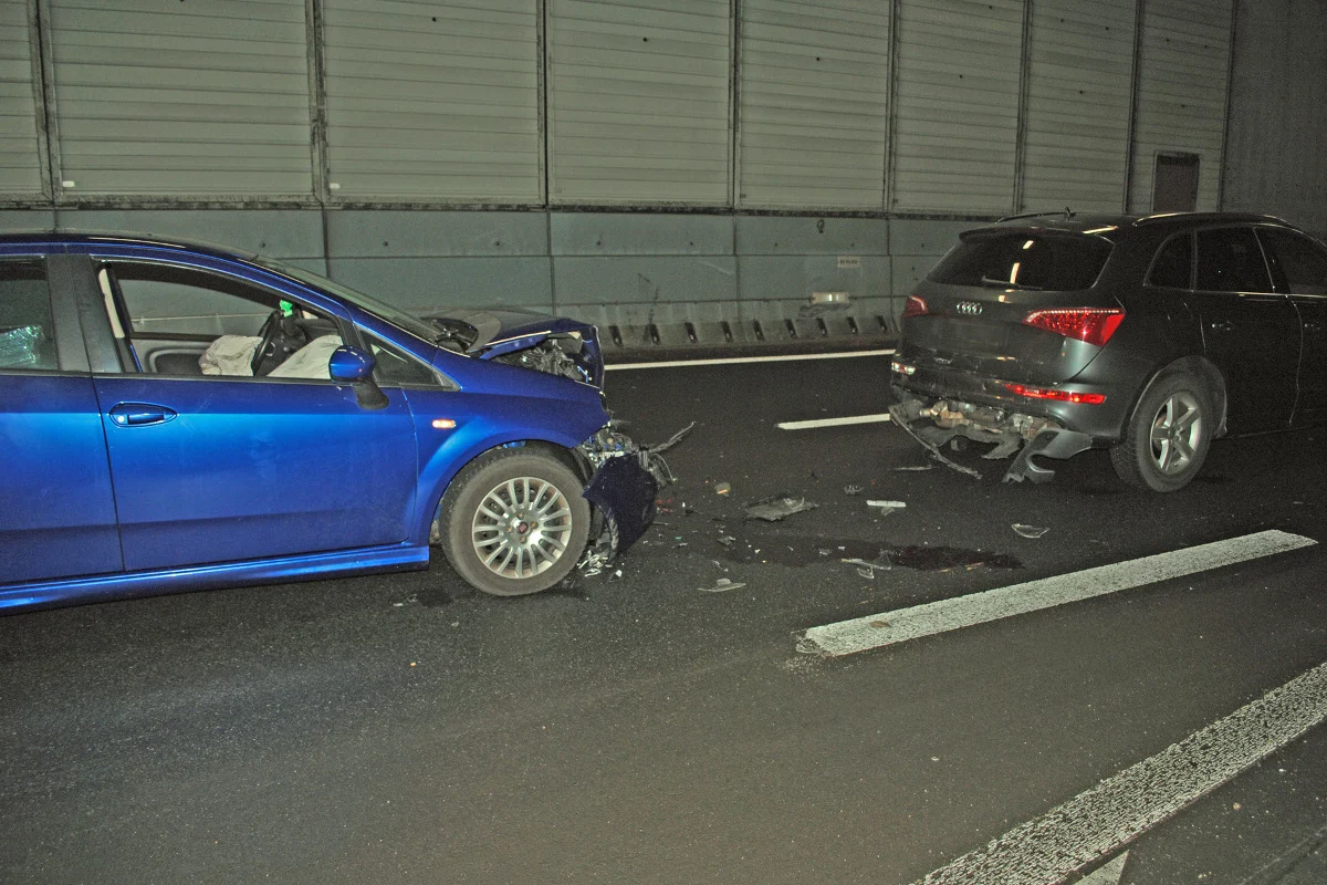 Kriens: Auffahrcrash bei der Tunneleinfahrt Sonnenberg