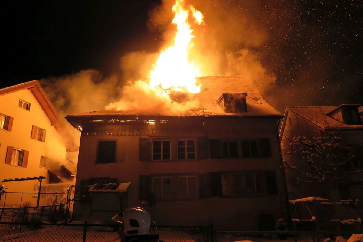 Lampenberg BL - Brand richtet grossen Schaden an