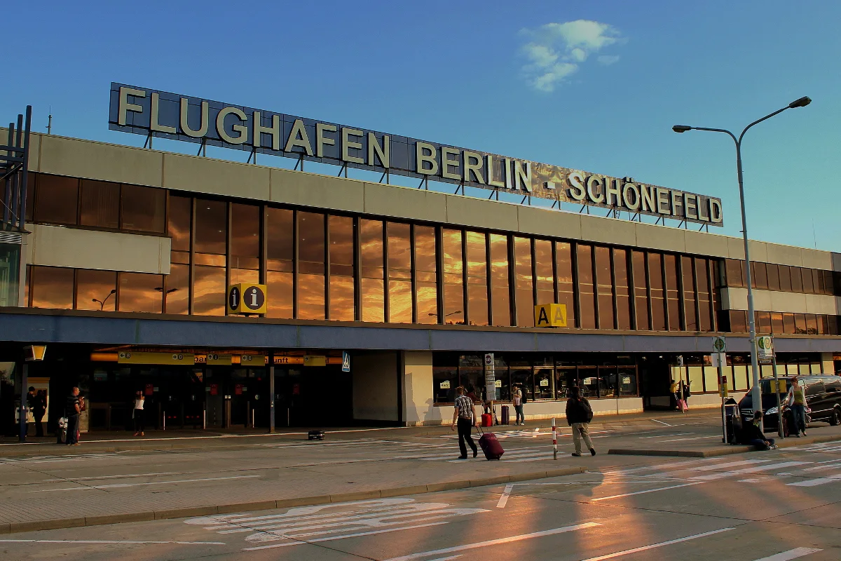 Berlin BE - Sexualstraftäter am Flughafen Schönefeld verhaftet