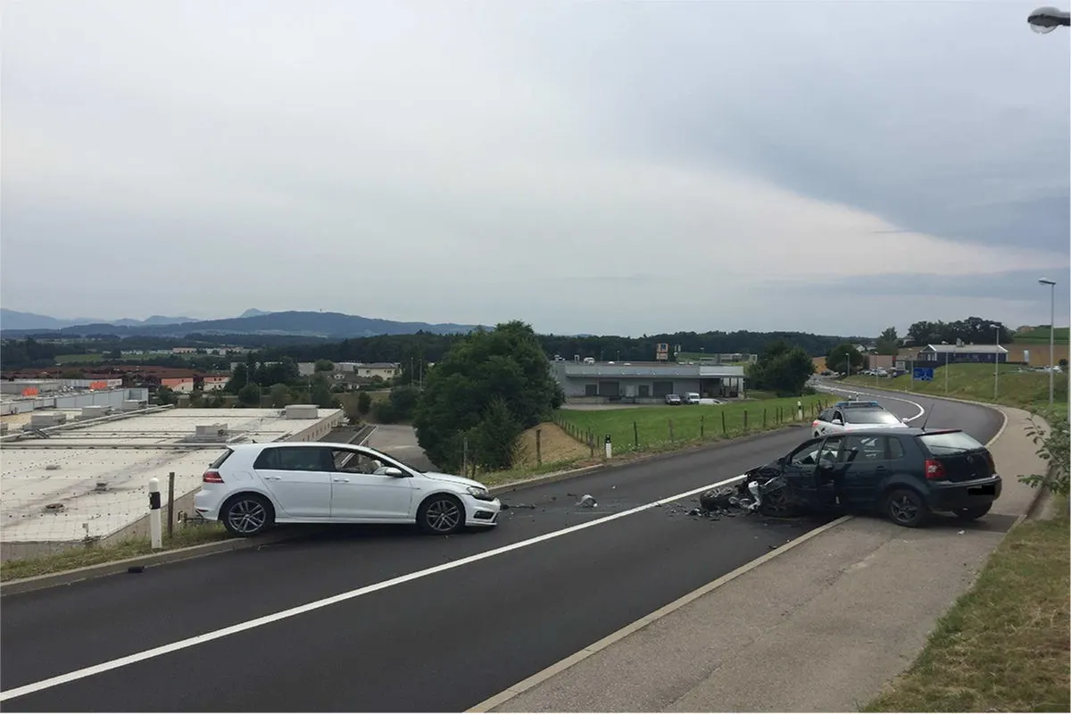 Avry-sur-Matran FR - 3 Verletzte durch Unaufmerksamkeit