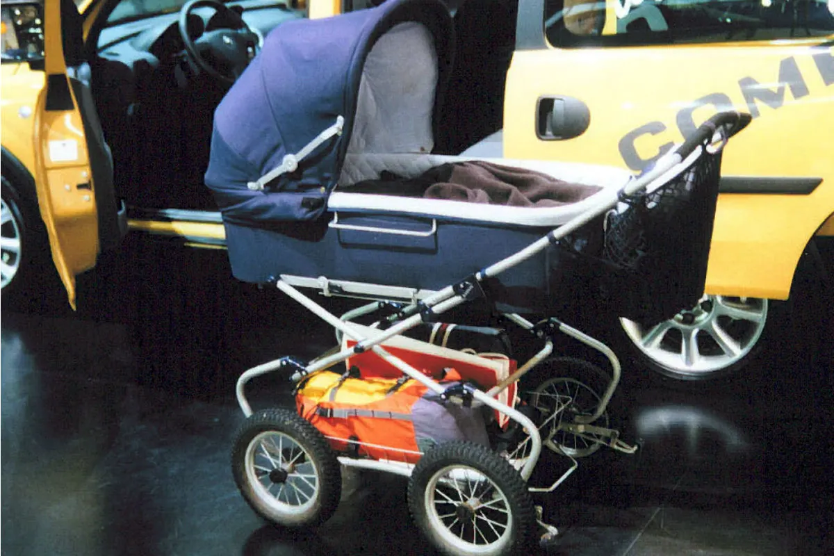 Löhne NRW - Gefährliche Spazierfahrt mit dem Kinderwagen