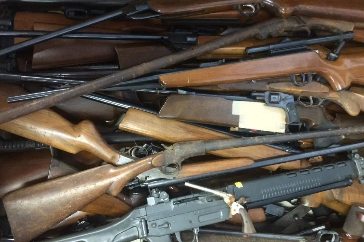 Hinwil ZH - Aktionstag zur Rückgabe von Waffen 
