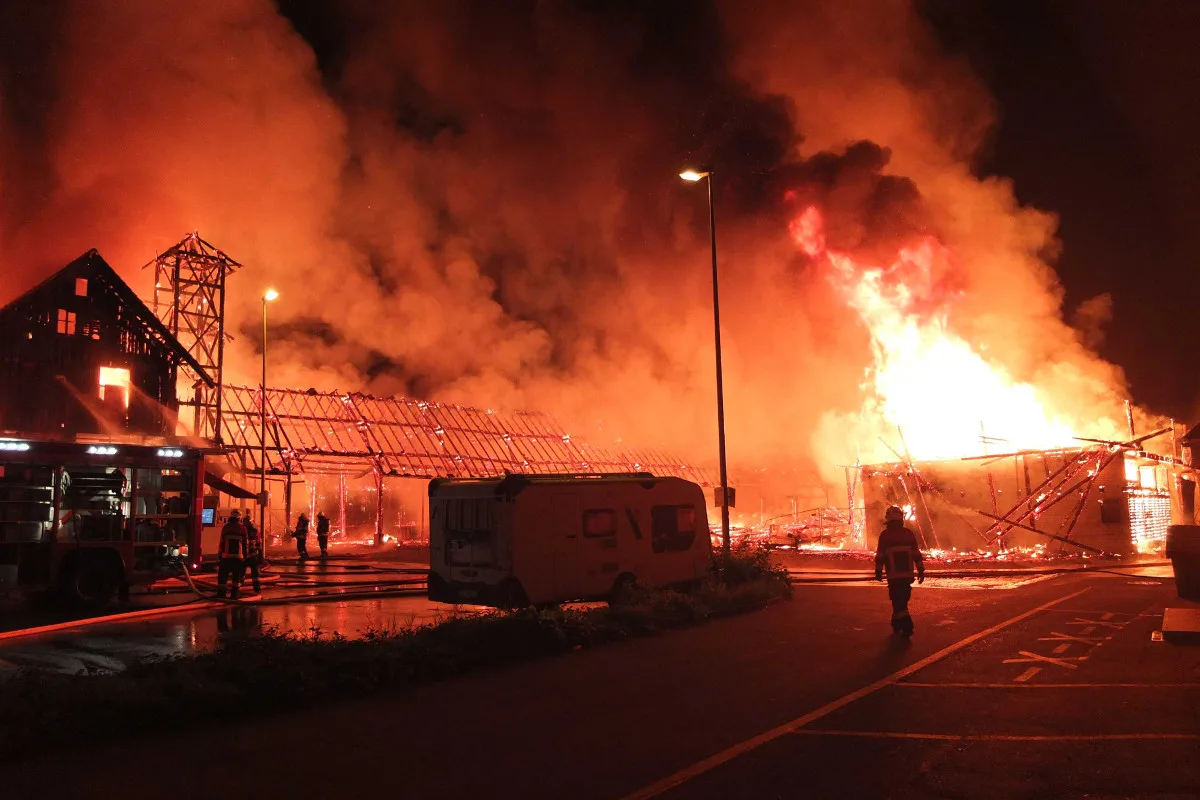 Lenzburg AG - Grossbrand im Gewerbegebiet