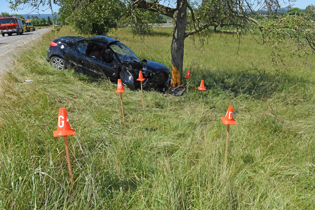 Schlatt TG - Junge Autofahrerin schwer verletzt - Zeugenaufruf