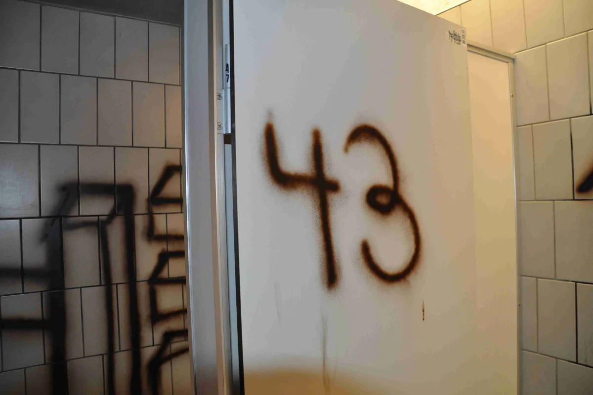 Dornach SO - Öffentliche Toilette versprayt - Zeugenaufruf