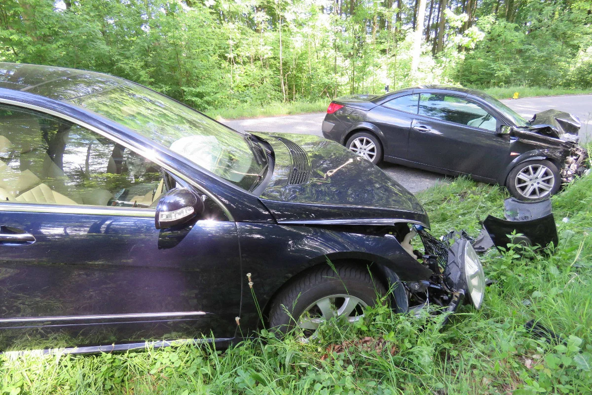 Fünf Verletzte bei Frontalcrash zwischen Leuggern und Böttstein