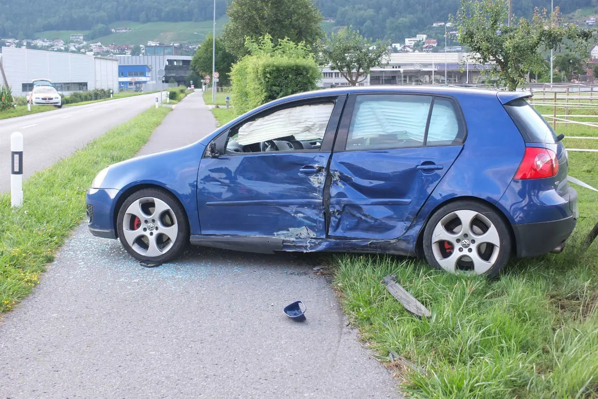 Balgach: 63-Jähriger baut mit 1.6 Promille Unfall