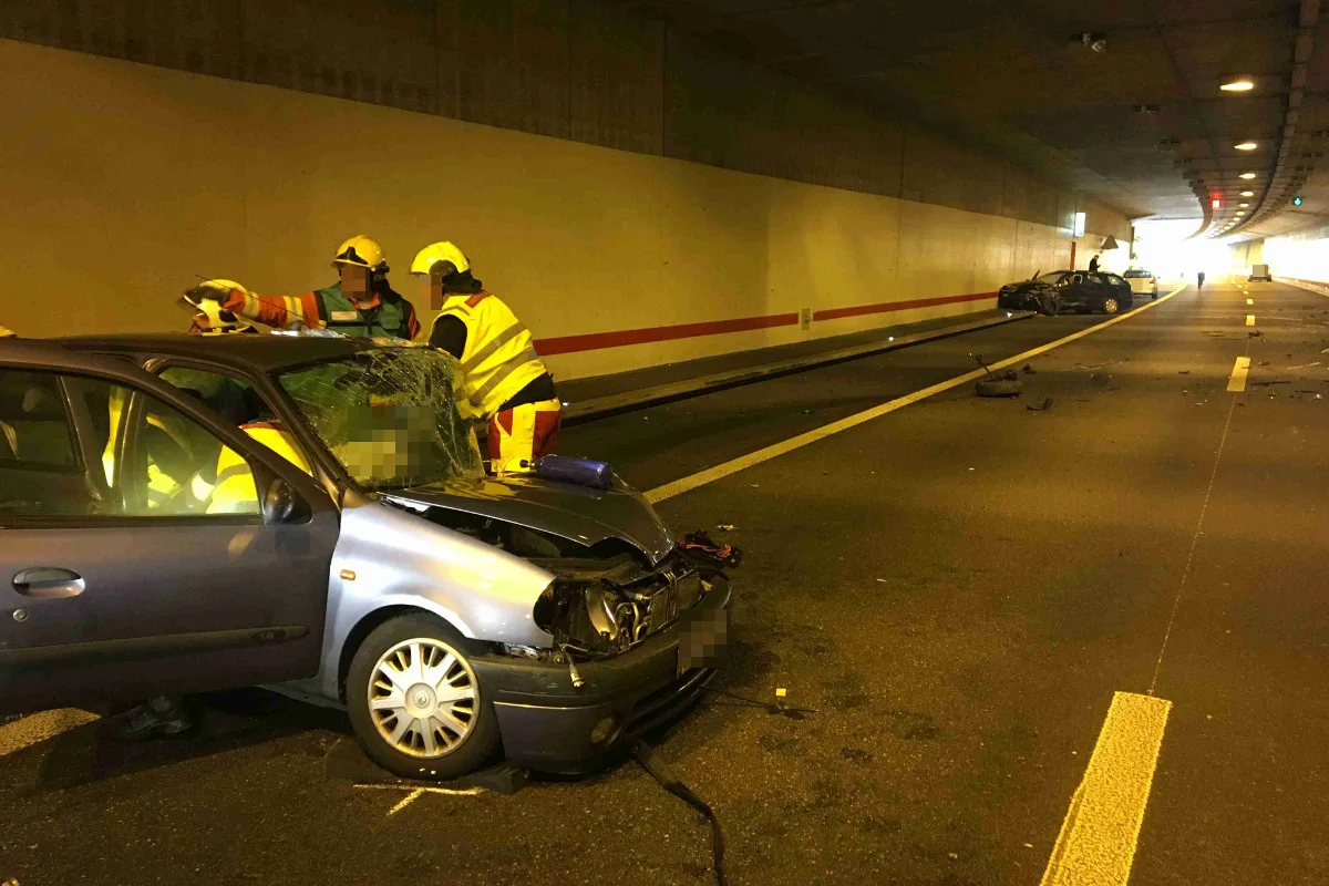 Biberist SO - Frontalcrash im Spitalhof-Tunnel