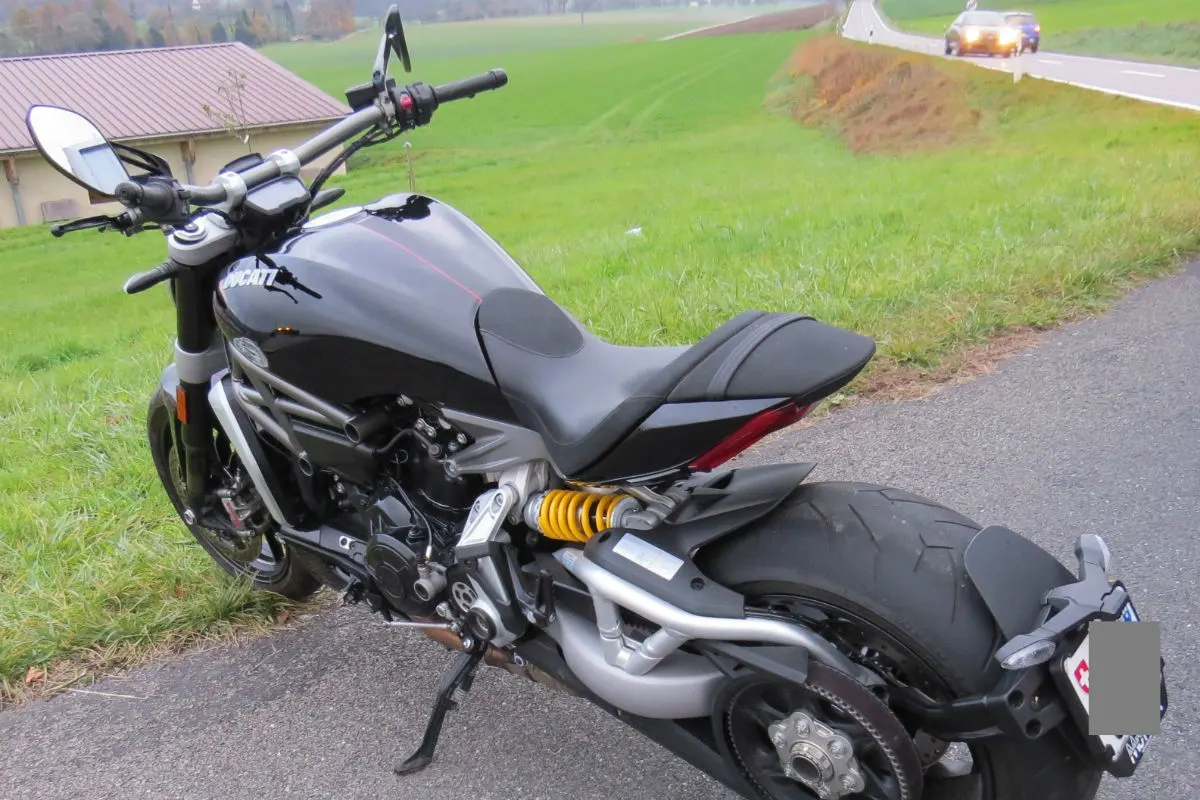 Rottenschwil AG -  Motorradfahrer bei Unfall verletzt