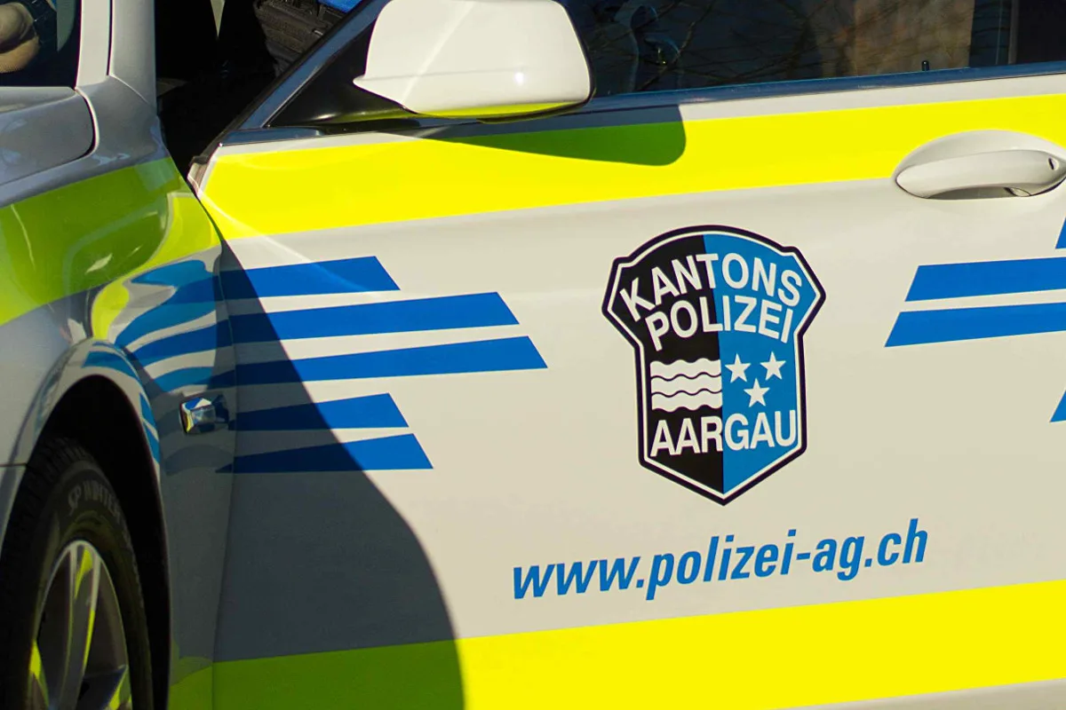 Gränichen AG - Mit Auto auf Gegenfahrbahn geraten