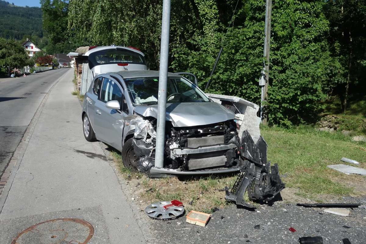 Eichberg SG - Stromausfall nach Crash