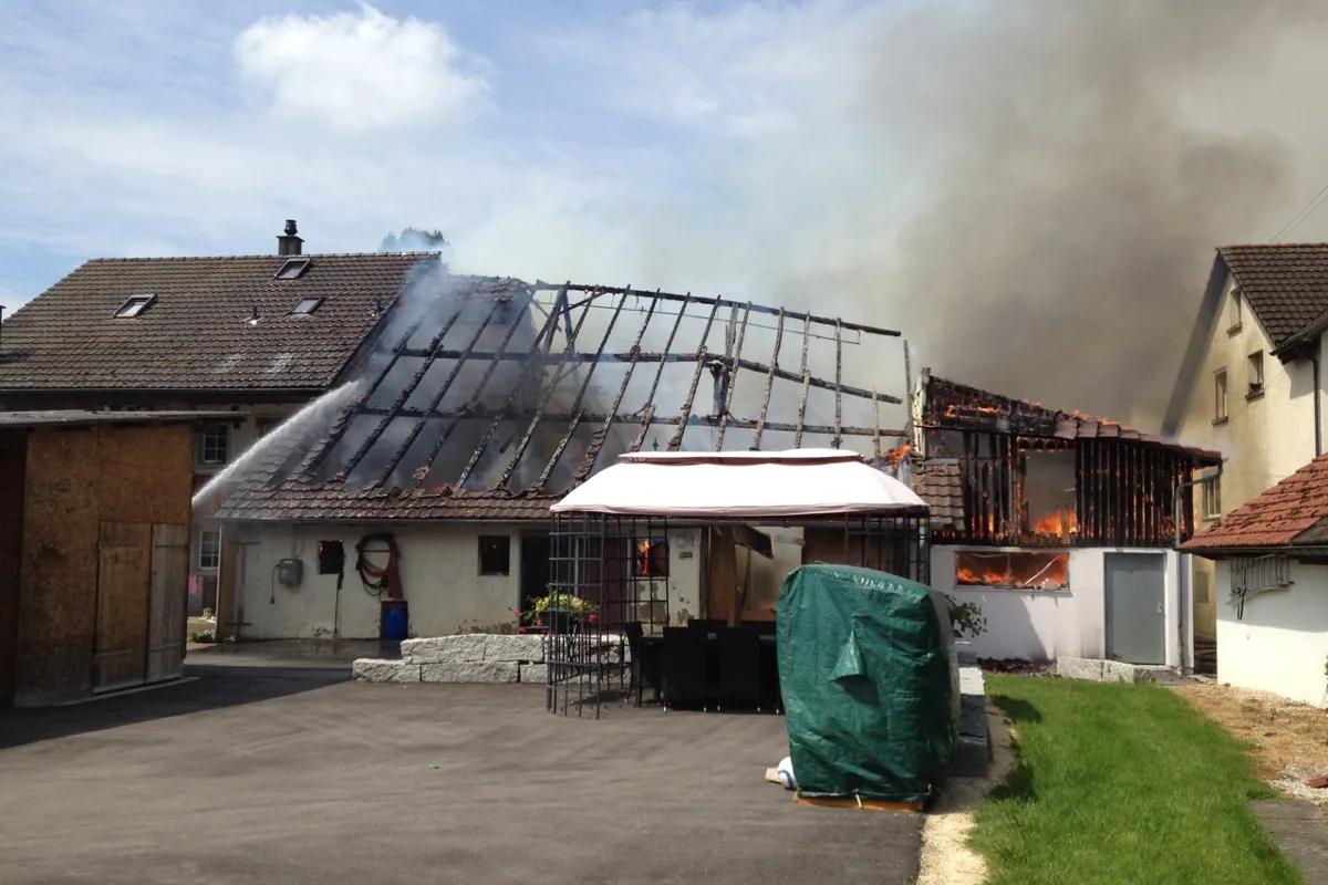 Grossbrand auf Liegenschaft in Leuggern