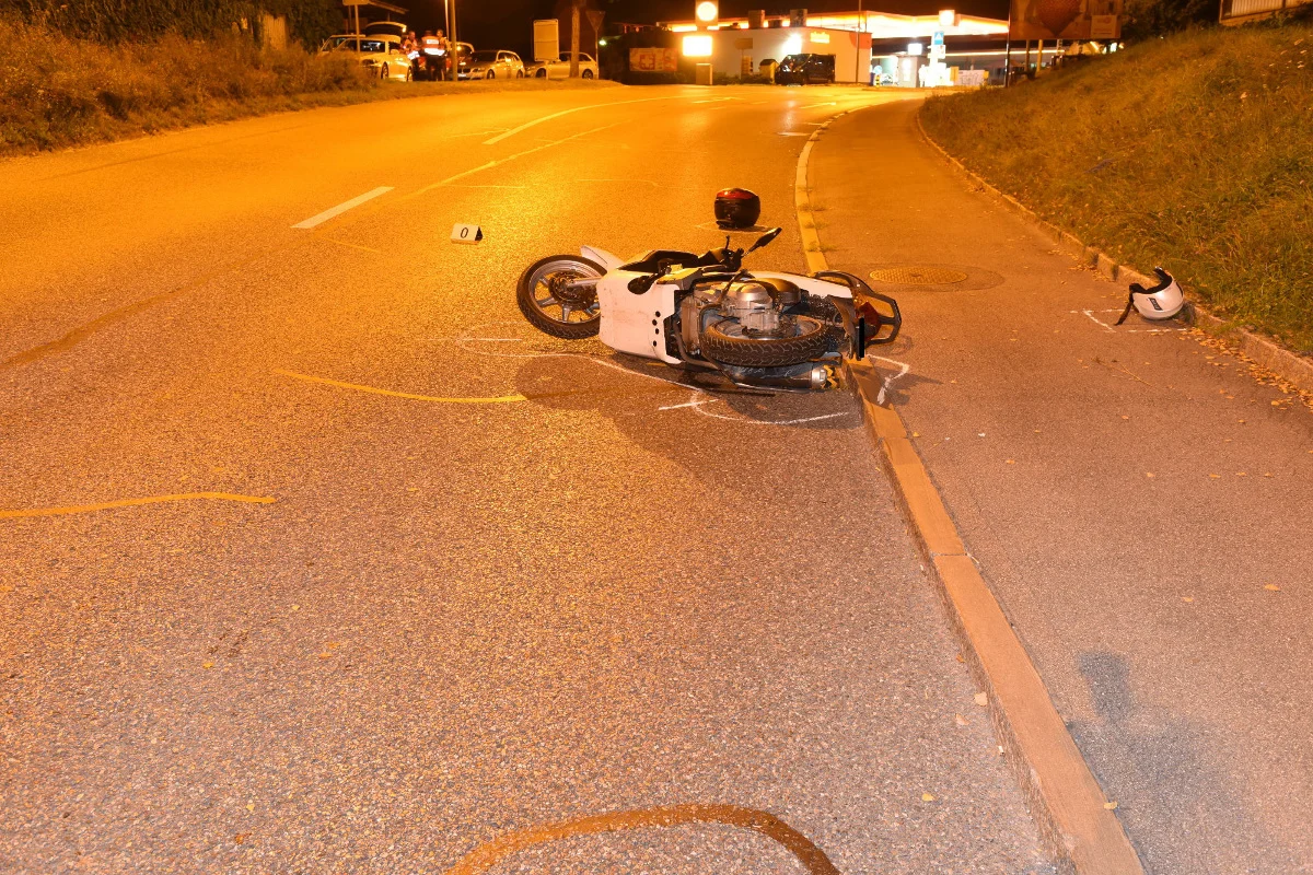 Schwerverletzter bei Selbstunfall in Eglisau ZH
