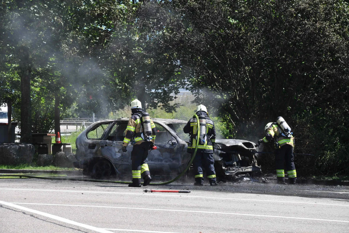 A2/Hägendorf: Autobrand auf Rastplatz