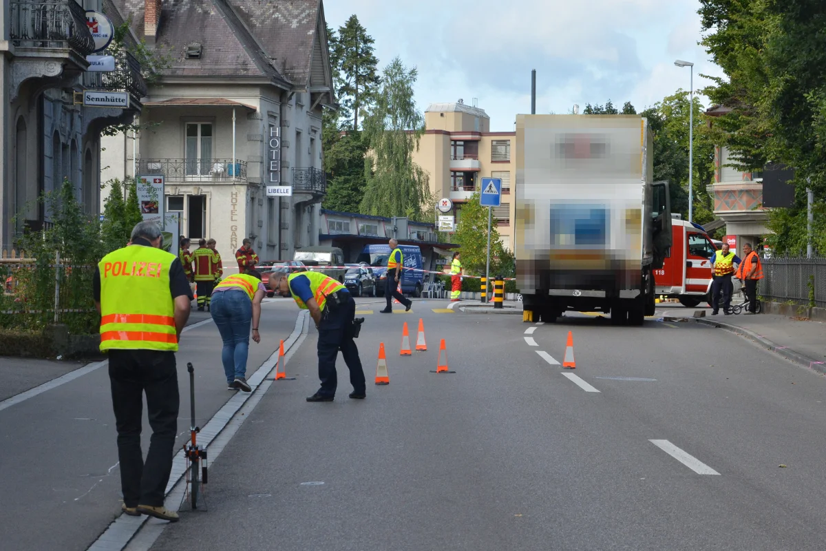 Unglück in Frauenfeld - Lastwagen schleift Fussgängerin mit