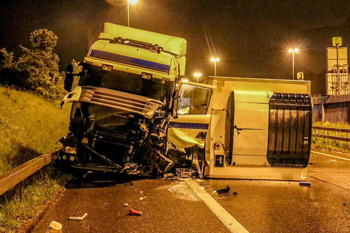 Wallisellen ZH - Über 20 km Rückstau nach Lastwagen-Unfall auf der A1