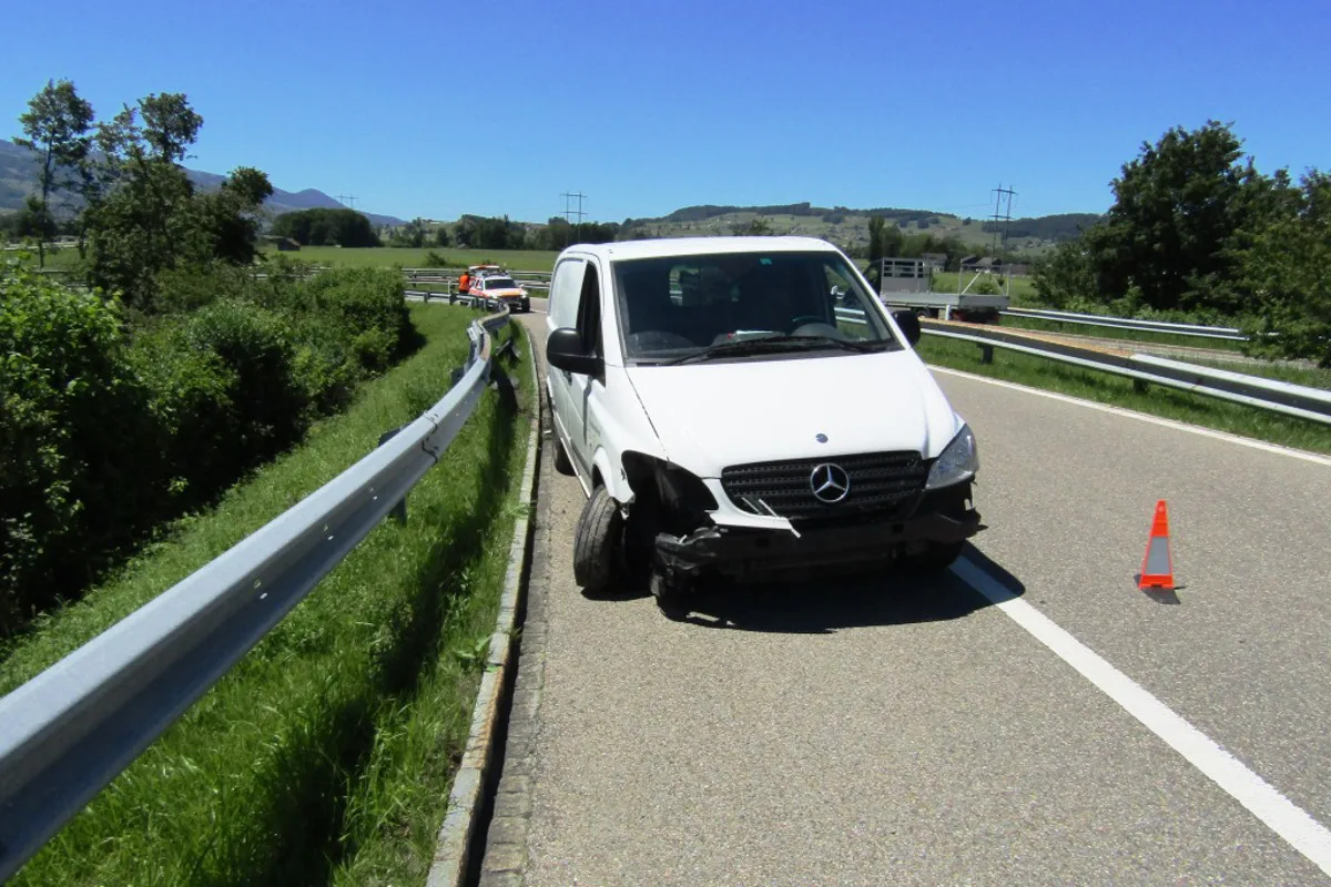Verkehrsunfall auf der A3 in Benken SG 