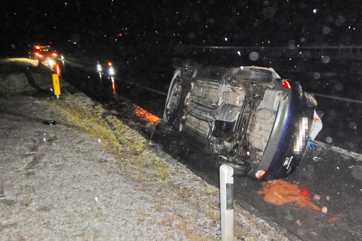 Auto auf der A7 bei Wiesendangen zur Seite gekippt