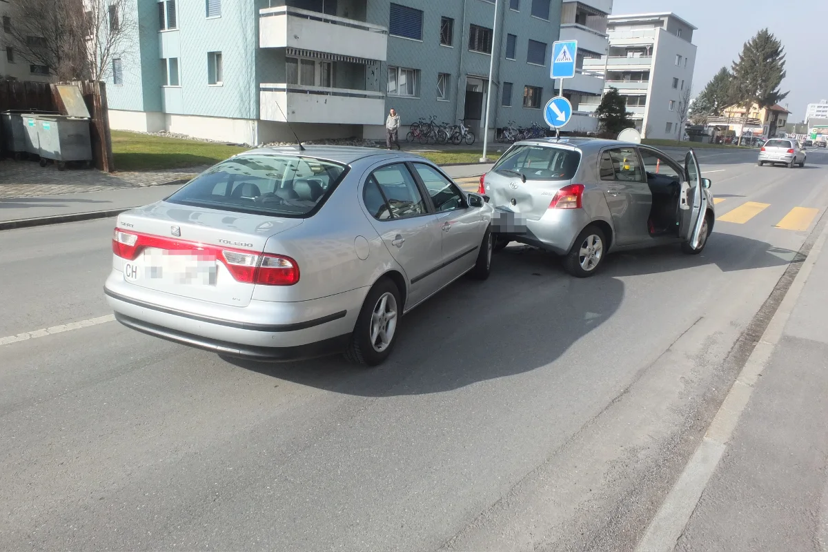 Buchs SG - Auffahrunfall vor Zebrastreifen