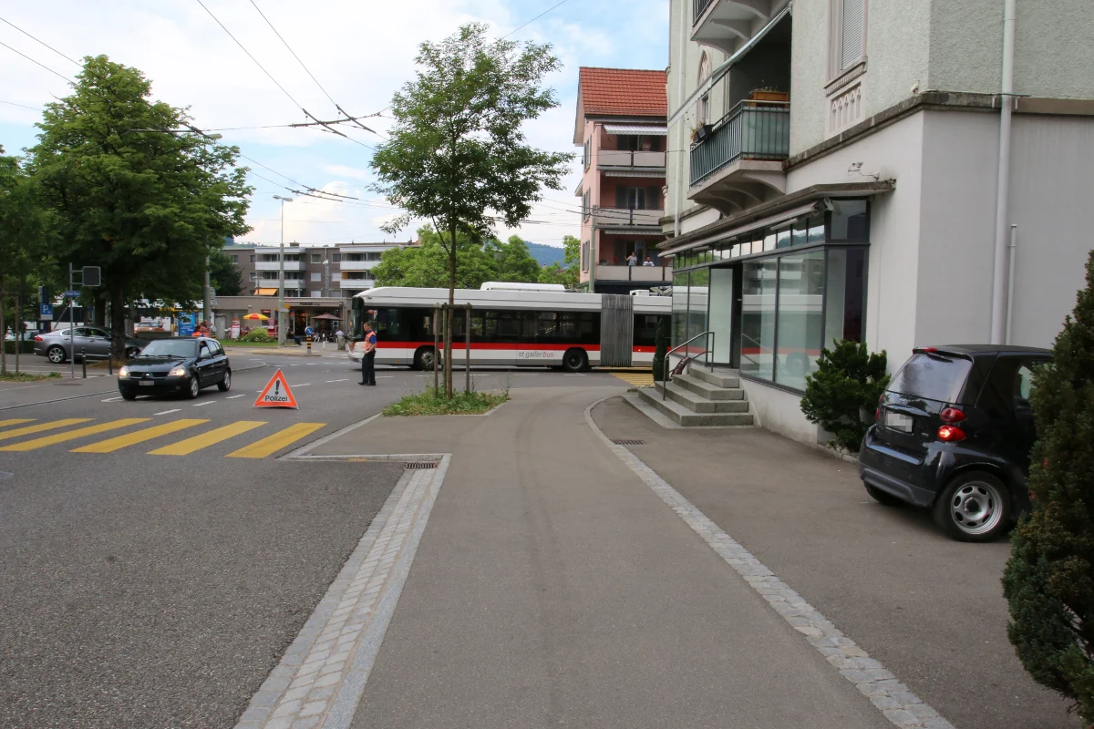 St. Gallen SG - Junge (6) in schweren Unfall verwickelt