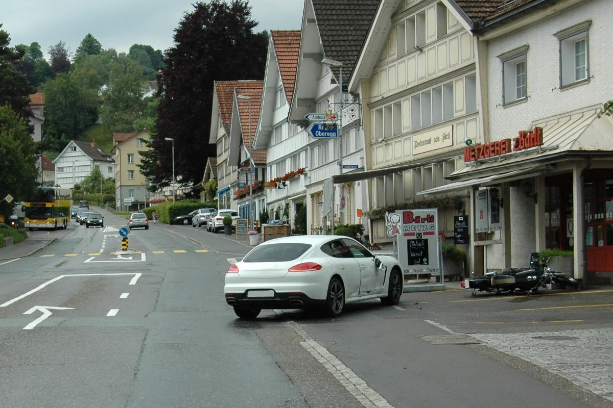 Heiden AR - Beim Abbiegen kollidiert