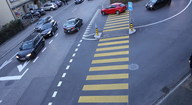 Fussgängerin wird in St. Gallen von überladenem Auto erfasst