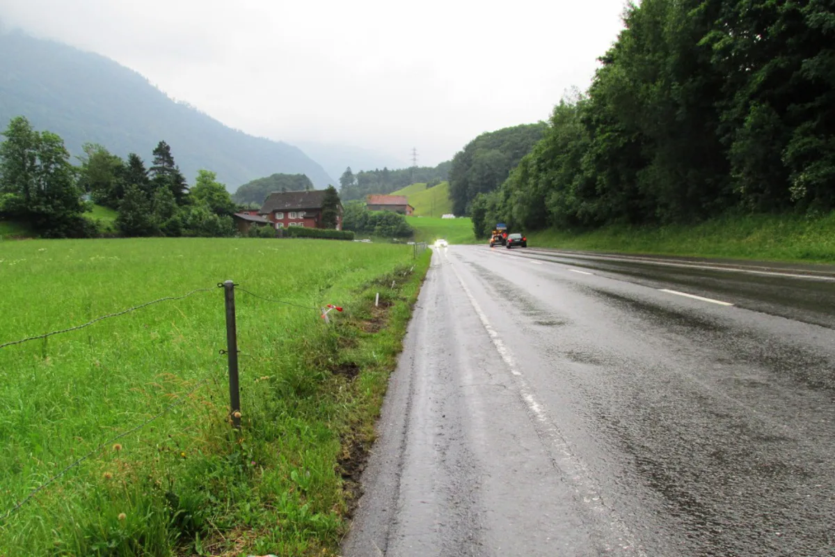 In Glarus die Herrschaft über den Wagen verloren