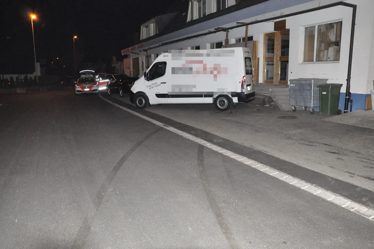 Fahrerflucht in Egerkingen begangen