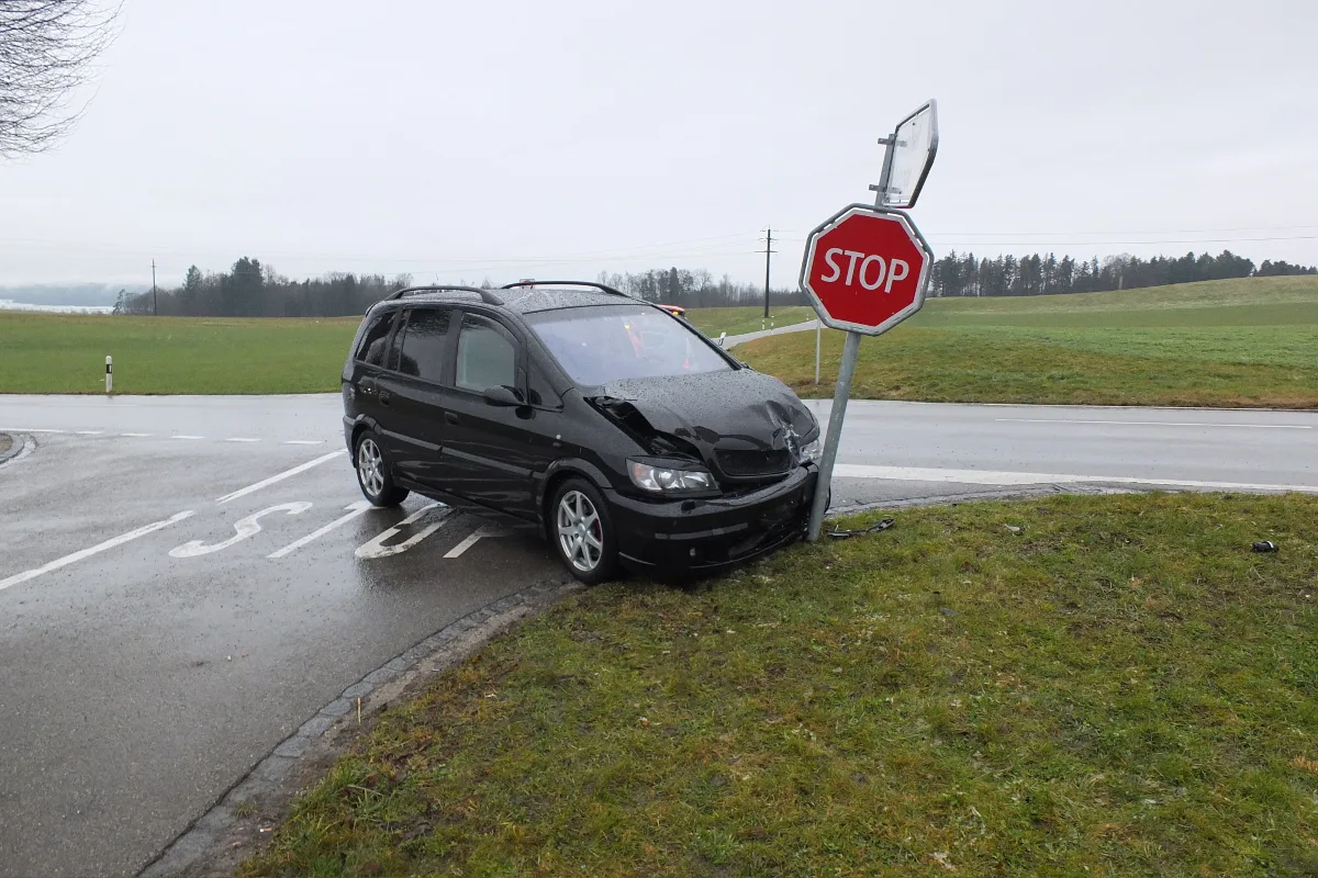 Zwei Verletzte bei Unfall in Jonschwil